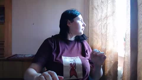 Snapshot of alinaxjames chatting on May 7, 9:36 am AlinaxJames online show from May 7, 9:36 am