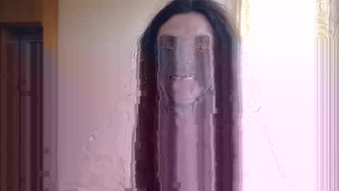 Snapshot of alinaxjames chatting on May 11, 7:14 am AlinaxJames online show from May 11, 7:14 am