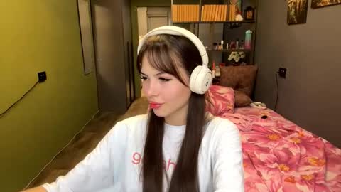 Alice online show from October 10, 9:30 am