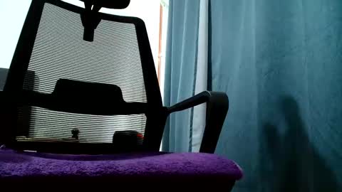 Snapshot of alinslut chatting on May 20, 12:11 pm alinslut online show from May 20, 12:11 pm