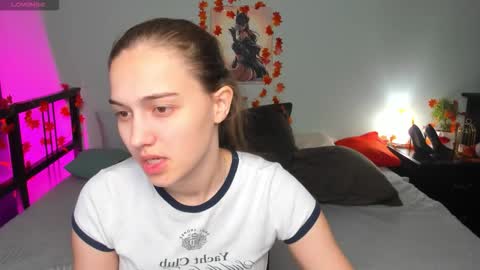 Snapshot of alisa__kelly chatting on November 10, 1:04 am alisa__kelly online show from November 10, 1:04 am