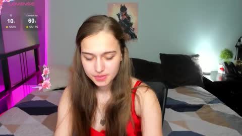 Snapshot of alisa__kelly chatting on November 21, 2:43 am alisa__kelly online show from November 21, 2:43 am