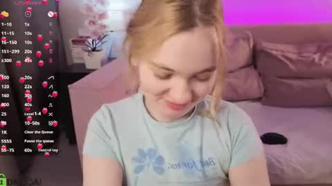 Snapshot of alisa_lesly chatting on June 20, 1:09 am Alisa GMT2 Wen - Sun 10 AM - 4 PM except Monday and Tuesday online show from June 20, 1:09 am