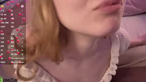 Snapshot of alisa_lesly chatting on June 27, 12:59 am Alisa GMT2 Wen - Sun 10 AM - 4 PM except Monday and Tuesday online show from June 27, 12:59 am