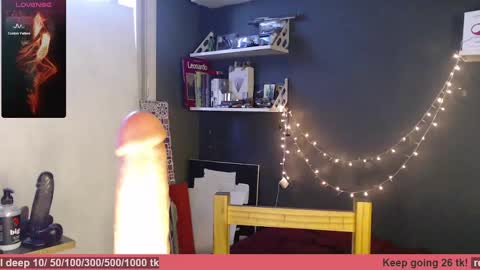 Snapshot of alisa_u chatting on January 6, 10:47 pm alisa_u online show from January 6, 10:47 pm