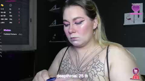 Snapshot of alisa_u chatting on September 25, 10:35 pm alisa_u online show from September 25, 10:35 pm