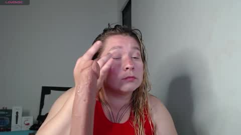 Snapshot of alisa_u chatting on November 18, 11:37 pm alisa_u online show from November 18, 11:37 pm