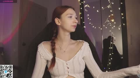 Snapshot of alisaa_01 chatting on January 18, 3:42 am Alice                                   Fansly Alisa01 online show from January 18, 3:42 am