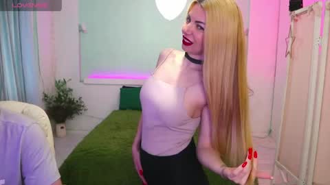 Snapshot of alisaaleks chatting on May 21, 3:57 am Alisa Aleks online show from May 21, 3:57 am