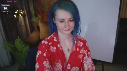 Snapshot of alisagrace chatting on June 16, 7:05 pm alisagrace online show from June 16, 7:05 pm