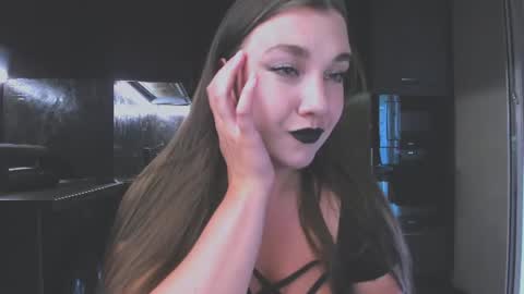 Snapshot of alisaxfox chatting on July 19, 10:19 am Alisa online show from July 19, 10:19 am