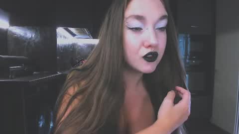 Snapshot of alisaxfox chatting on July 22, 10:18 am Alisa online show from July 22, 10:18 am