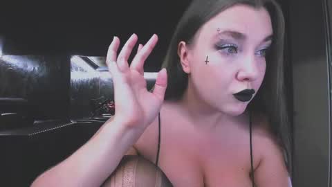 Snapshot of alisaxfox chatting on July 23, 7:50 am Alisa online show from July 23, 7:50 am