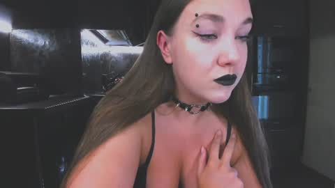 Snapshot of alisaxfox chatting on August 2, 10:03 am Alisa online show from August 2, 10:03 am