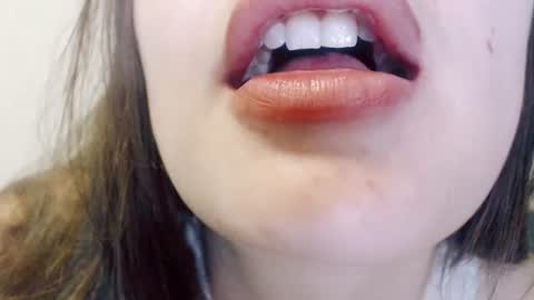 Snapshot of alisesexydoll777 chatting on November 19, 4:51 pm alisesexydoll777 online show from November 19, 4:51 pm