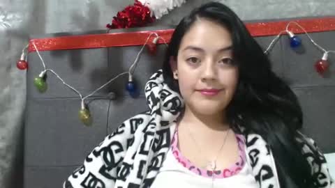 Snapshot of alisha_9997 chatting on December 8, 5:55 pm alisha_9997 online show from December 8, 5:55 pm