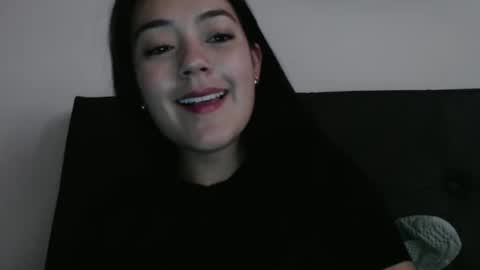 Snapshot of alisha_9997 chatting on September 23, 10:24 pm alisha_9997 online show from September 23, 10:24 pm