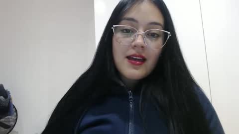 Snapshot of alisha_9997 chatting on November 20, 7:02 pm alisha_9997 online show from November 20, 7:02 pm