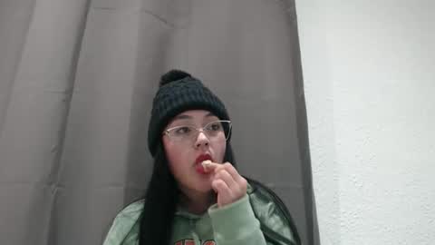 Snapshot of alisha_9997 chatting on November 30, 10:03 pm alisha_9997 online show from November 30, 10:03 pm