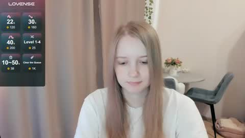 Snapshot of alisha_ley chatting on June 25, 2:54 pm Alya online show from June 25, 2:54 pm