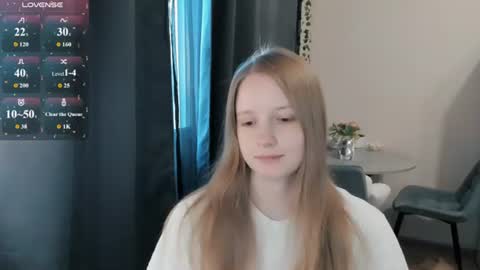 Snapshot of alisha_ley chatting on July 30, 5:12 pm Alya online show from July 30, 5:12 pm