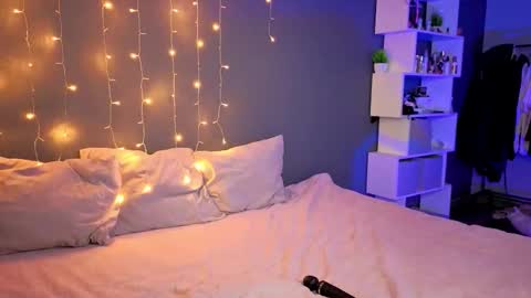 Alisha online show from October 28, 1:58 pm