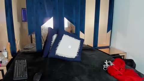 alishaevans_rs online show from October 14, 3:46 pm