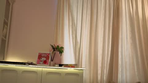 Alisia online show from February 20, 8:05 am