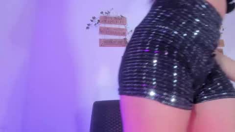 Snapshot of alisiacollinsss chatting on November 19, 6:13 am Alisia online show from November 19, 6:13 am