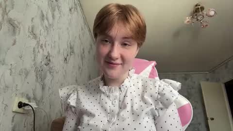 Mia online show from March 12, 10:43 am