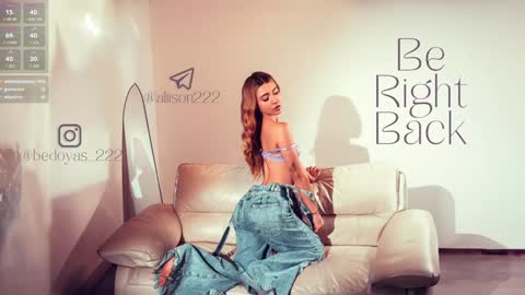 Snapshot of alison222_ chatting on January 7, 11:03 pm A L I S O N online show from January 7, 11:03 pm