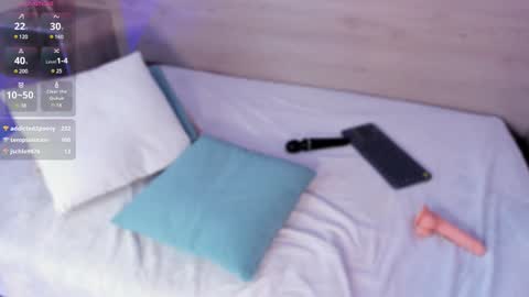 Snapshot of alison222_ chatting on January 31, 1:43 am A L I S O N online show from January 31, 1:43 am