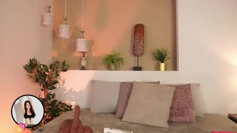 Snapshot of alison222_ chatting on September 10, 7:58 pm A L I S O N online show from September 10, 7:58 pm