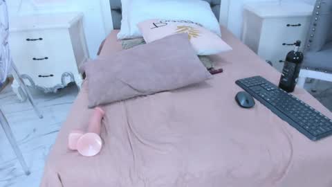 Alison online show from September 15, 7:47 pm