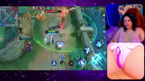 Snapshot of alison_gamer chatting on October 25, 7:41 pm Alison online show from October 25, 7:41 pm