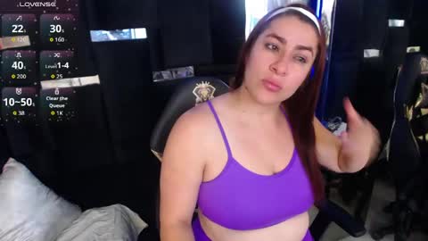 Snapshot of alison_marr chatting on May 16, 7:34 pm alison_marr online show from May 16, 7:34 pm
