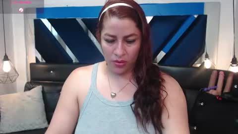 Snapshot of alison_marr chatting on July 8, 7:29 pm alison_marr online show from July 8, 7:29 pm