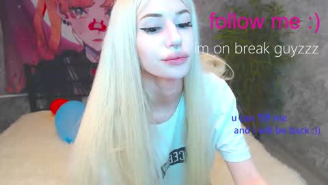 Snapshot of alison_moonlight chatting on September 9, 11:04 pm Alison online show from September 9, 11:04 pm