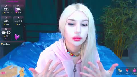 Snapshot of alison_moonlight chatting on September 10, 10:21 pm Alison online show from September 10, 10:21 pm