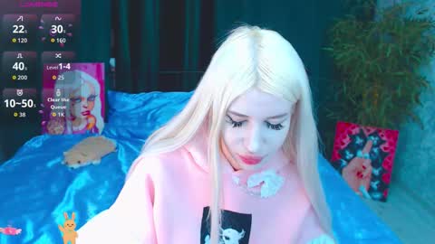 Snapshot of alison_moonlight chatting on October 19, 4:07 pm Alison online show from October 19, 4:07 pm