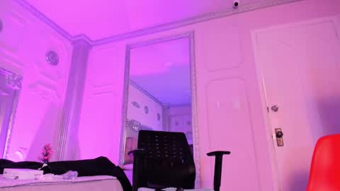 Alison Fishert online show from February 6, 6:24 pm