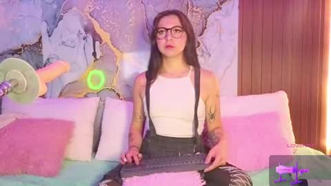 Mia online show from April 23, 8:44 pm