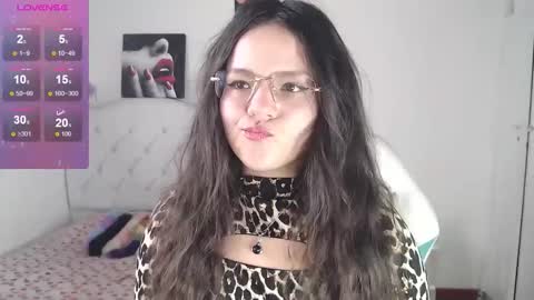 Snapshot of alissa_morrison chatting on November 27, 4:42 pm alissa_morrison online show from November 27, 4:42 pm