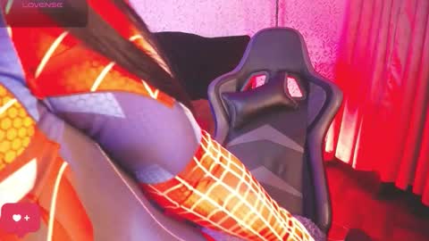 Snapshot of alisse_laurent chatting on January 19, 3:10 am alisse online show from January 19, 3:10 am