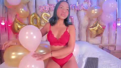 Snapshot of alisse_myers chatting on July 30, 4:33 am alisse_myers online show from July 30, 4:33 am