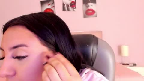 alisson__cortez online show from February 15, 12:14 pm