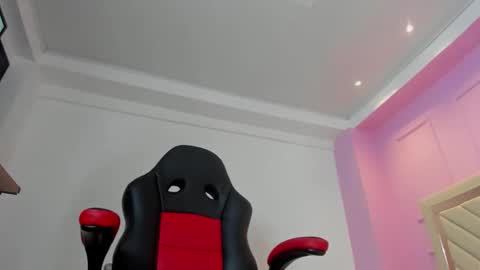 Snapshot of alisson_barker chatting on November 25, 12:16 pm ALISSON online show from November 25, 12:16 pm