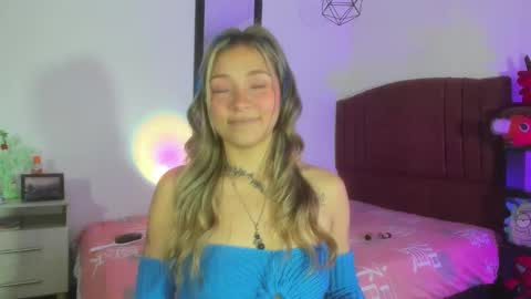 Snapshot of alisson_zafiro chatting on December 17, 12:11 pm Alisson IG alisson zafiro27 online show from December 17, 12:11 pm