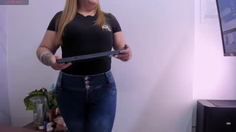Alisson Harris online show from June 16, 2:03 am