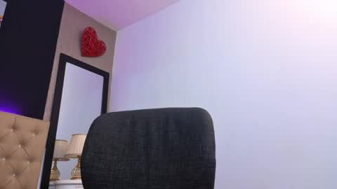 alissonrose3 online show from May 20, 10:27 pm